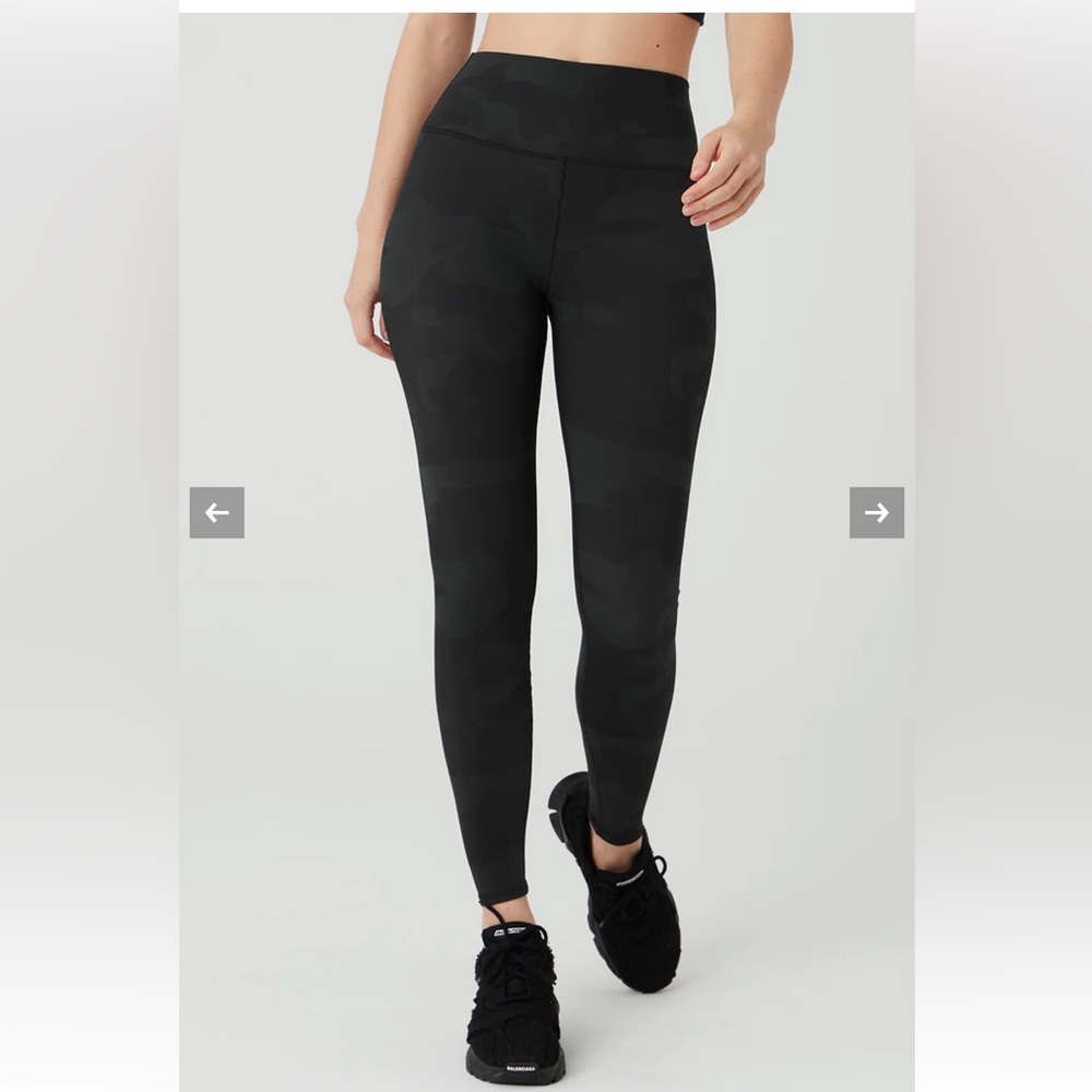 NWT Alo Yoga High-Waist Camo Vapor Legging in Black Camouflage | XS